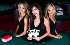 Studio siaran langsung Dadu Online magic4d dengan tiga dadu berkualitas HD dan kamera multi-sudut profesional
